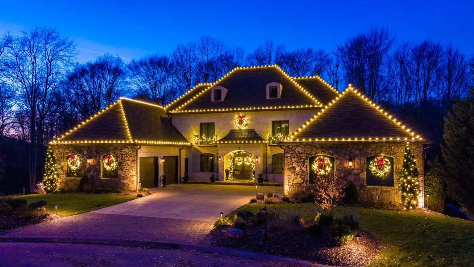 Christmas Light Installation Service in Fairfax